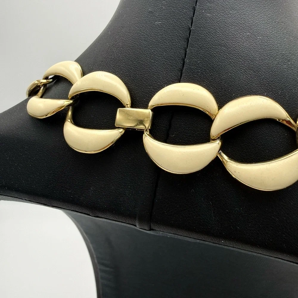 Vintage Napier Cream Enamel & Gold Tone Necklace | 16” | Signed Runway Look - Picture 4 of 9